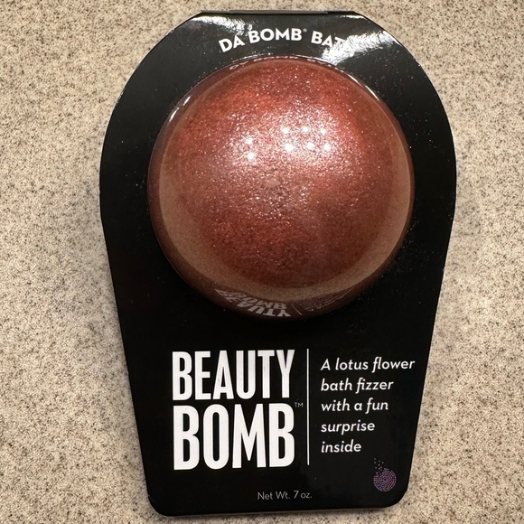 Beauty Bomb Other - Glitter Bath Bomb!
